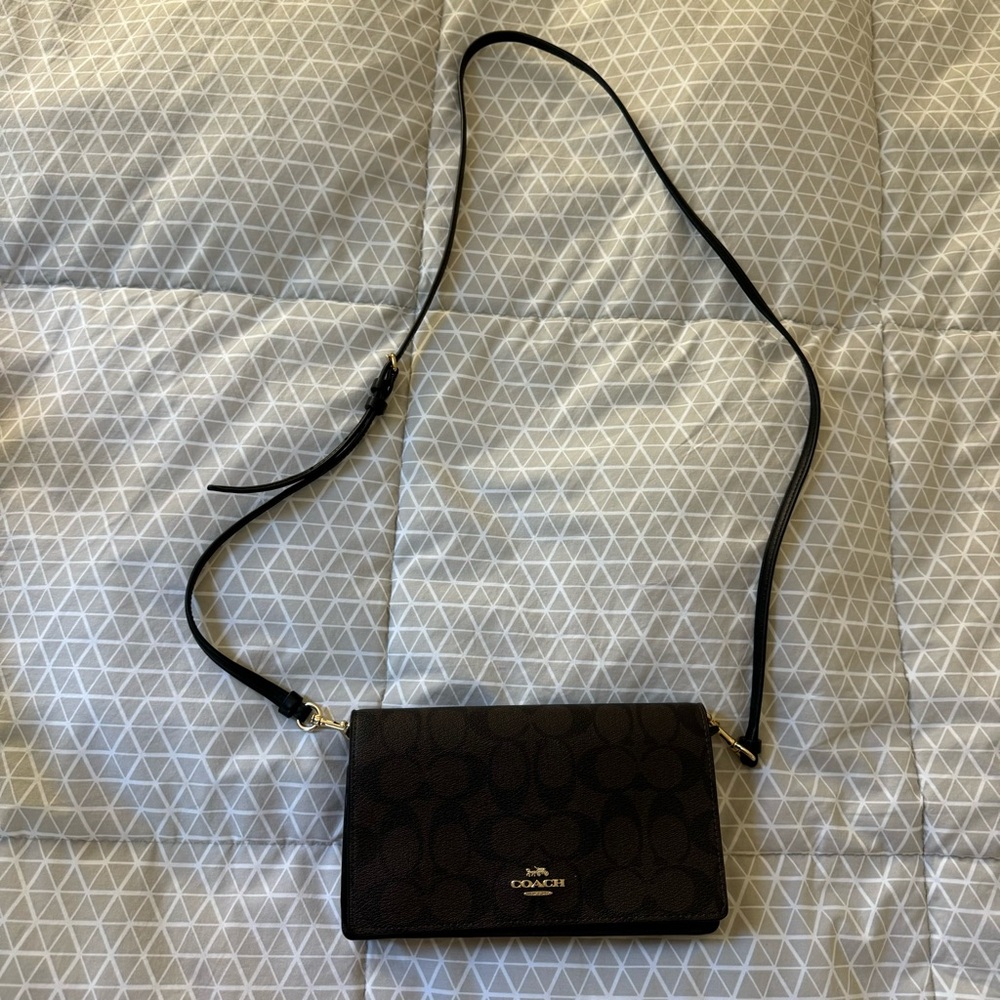 Coach Anna Foldover Clutch Crossbody In Signature Canvas - Brown